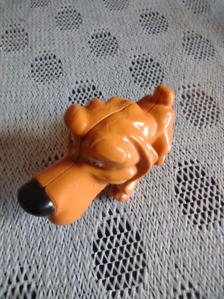 Miniatura kinder cachorro